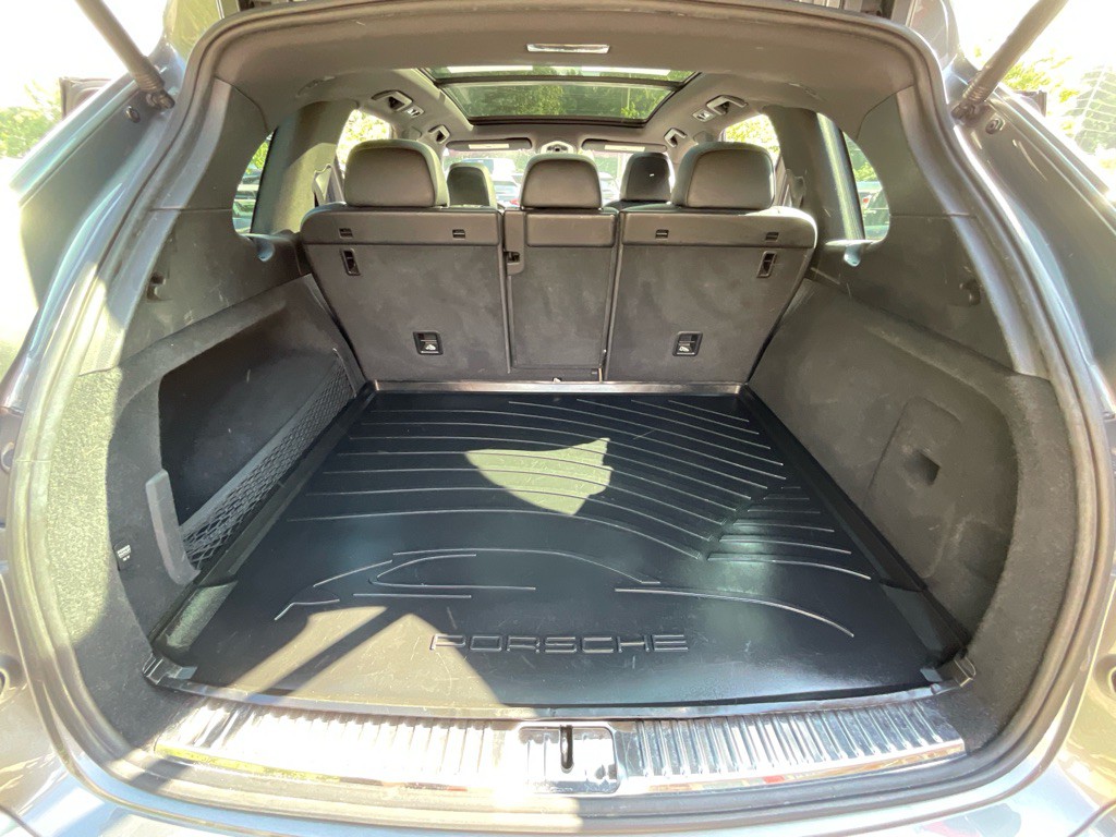 2016 Porsche Cayenne Image 39