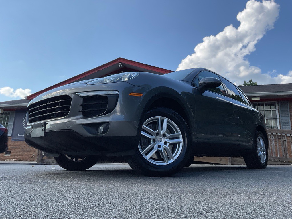 2016 Porsche Cayenne Image 50