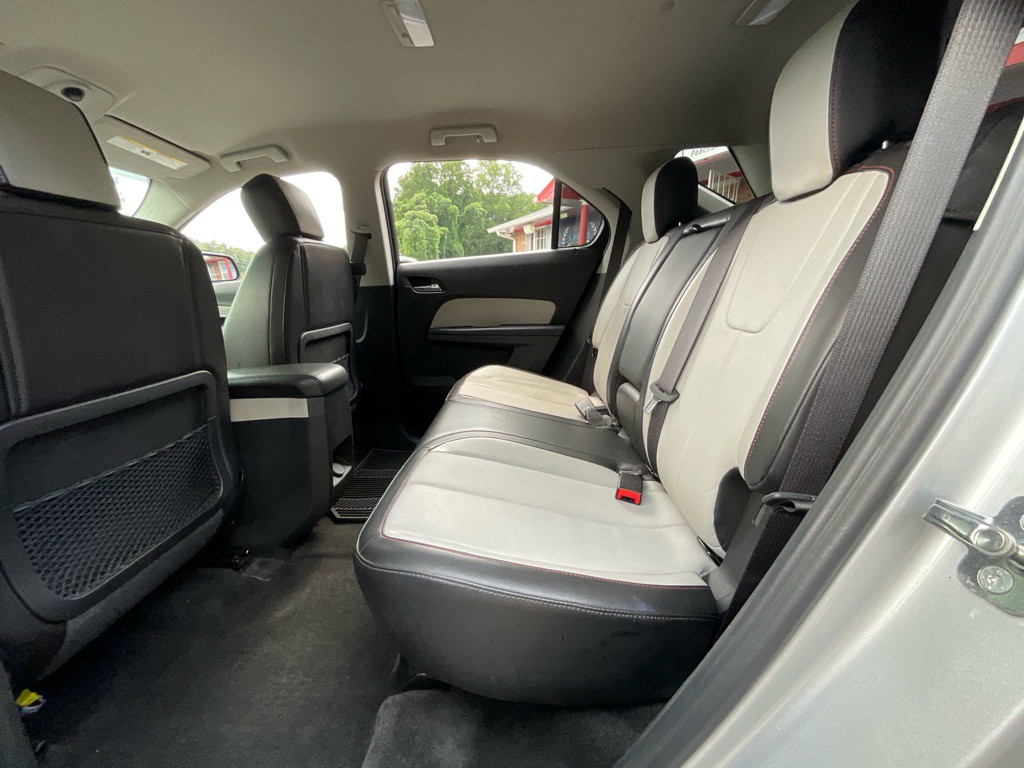 2017 Chevrolet Equinox Image 28