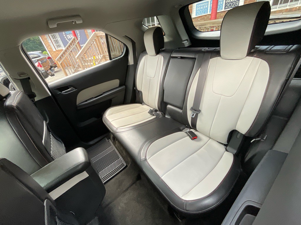 2017 Chevrolet Equinox Image 30