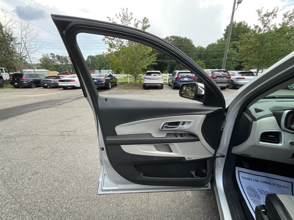 2017 Chevrolet Equinox Image 40