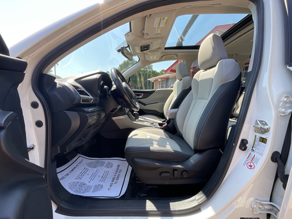 2019 Subaru Forester Image 14