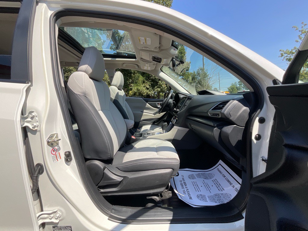 2019 Subaru Forester Image 17
