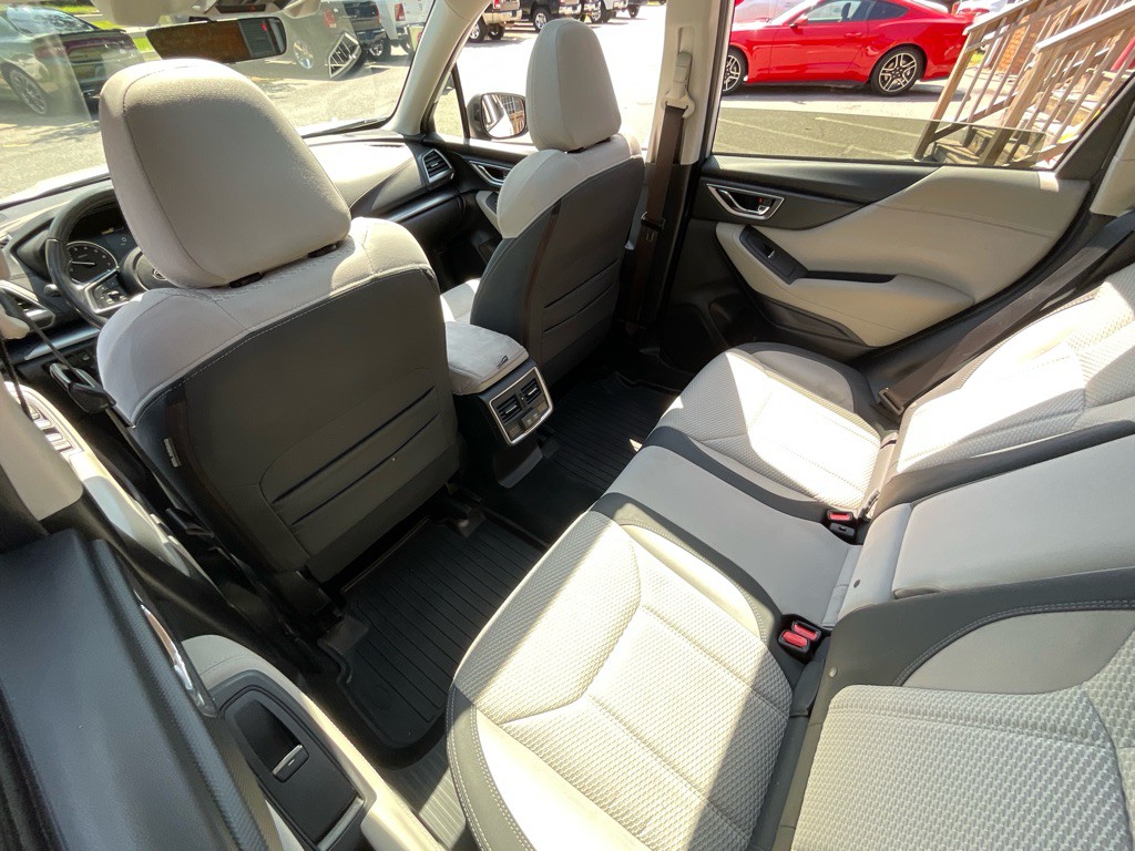 2019 Subaru Forester Image 30