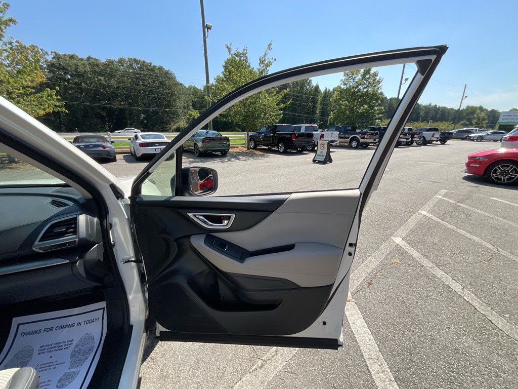 2019 Subaru Forester Image 48