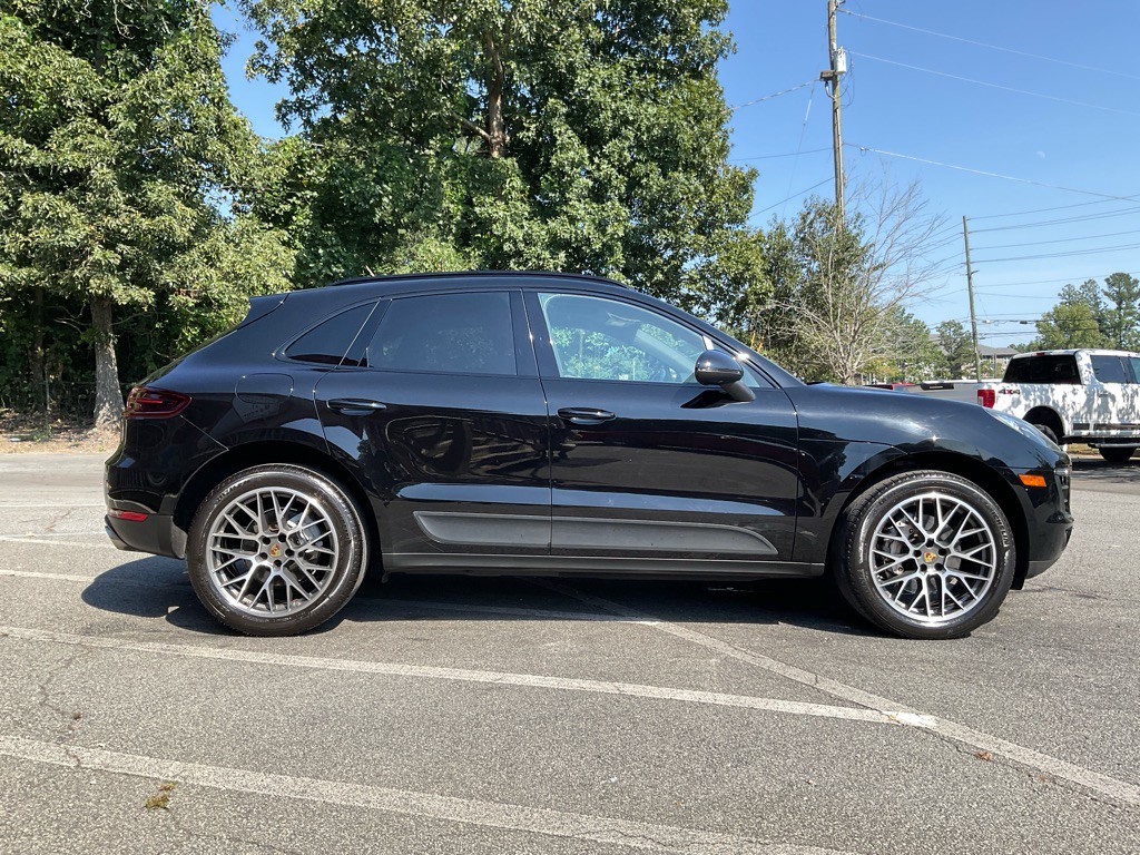 2017 Porsche Macan Image 4