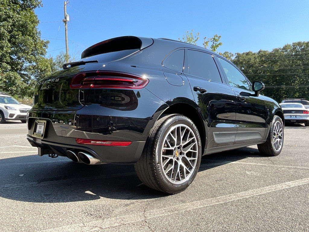 2017 Porsche Macan Image 5