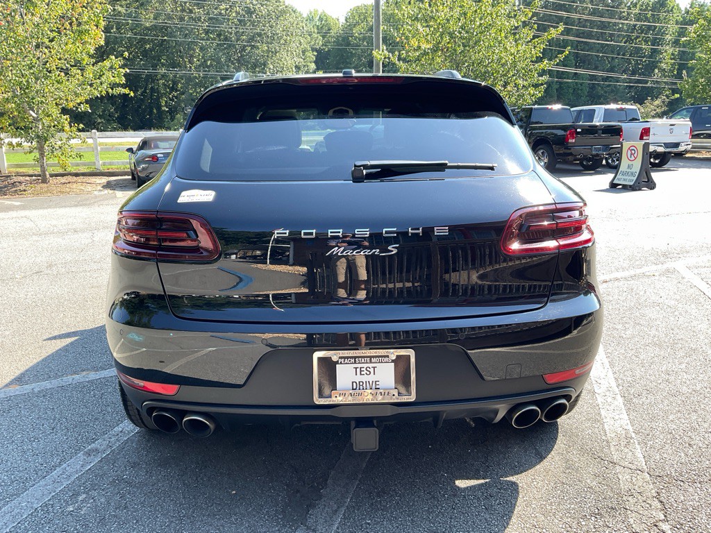 2017 Porsche Macan Image 6