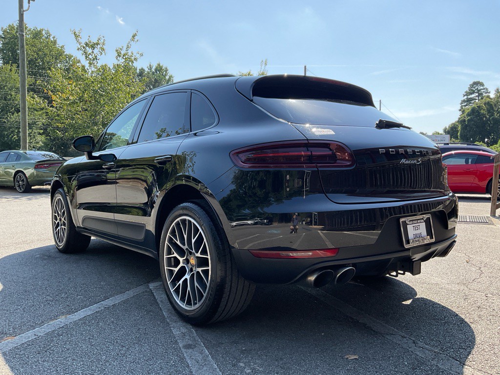 2017 Porsche Macan Image 7