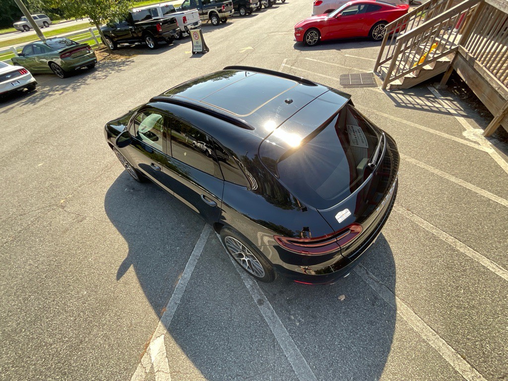 2017 Porsche Macan Image 10