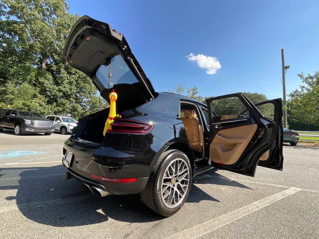 2017 Porsche Macan Image 37