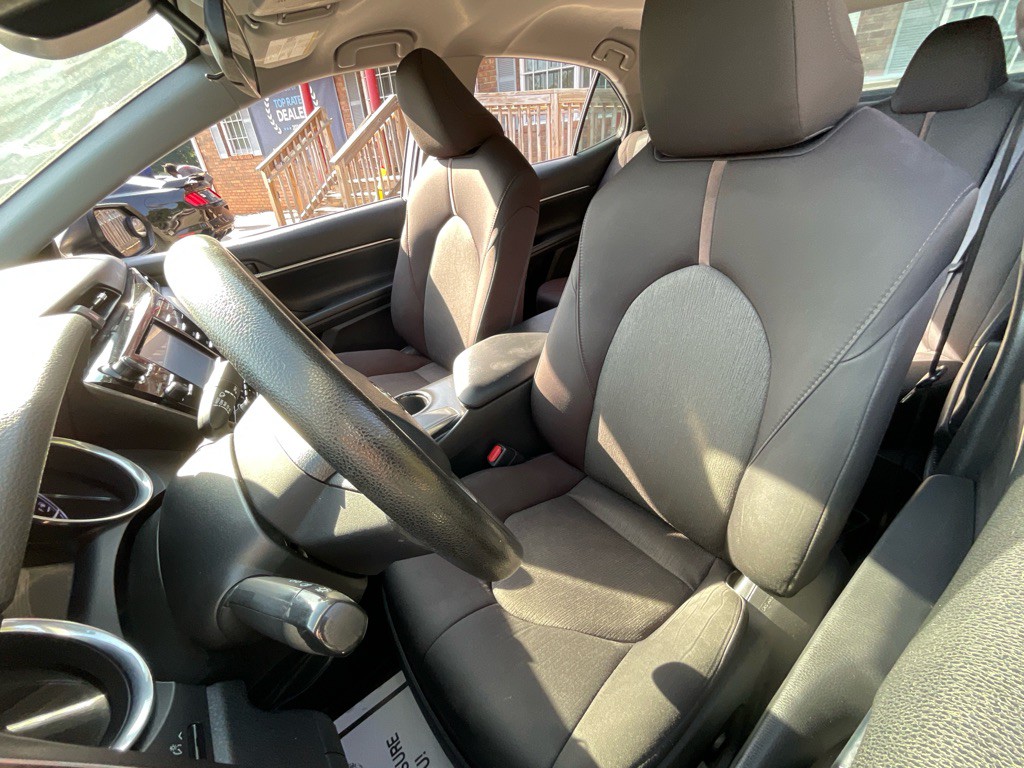 2020 Toyota Camry Image 15