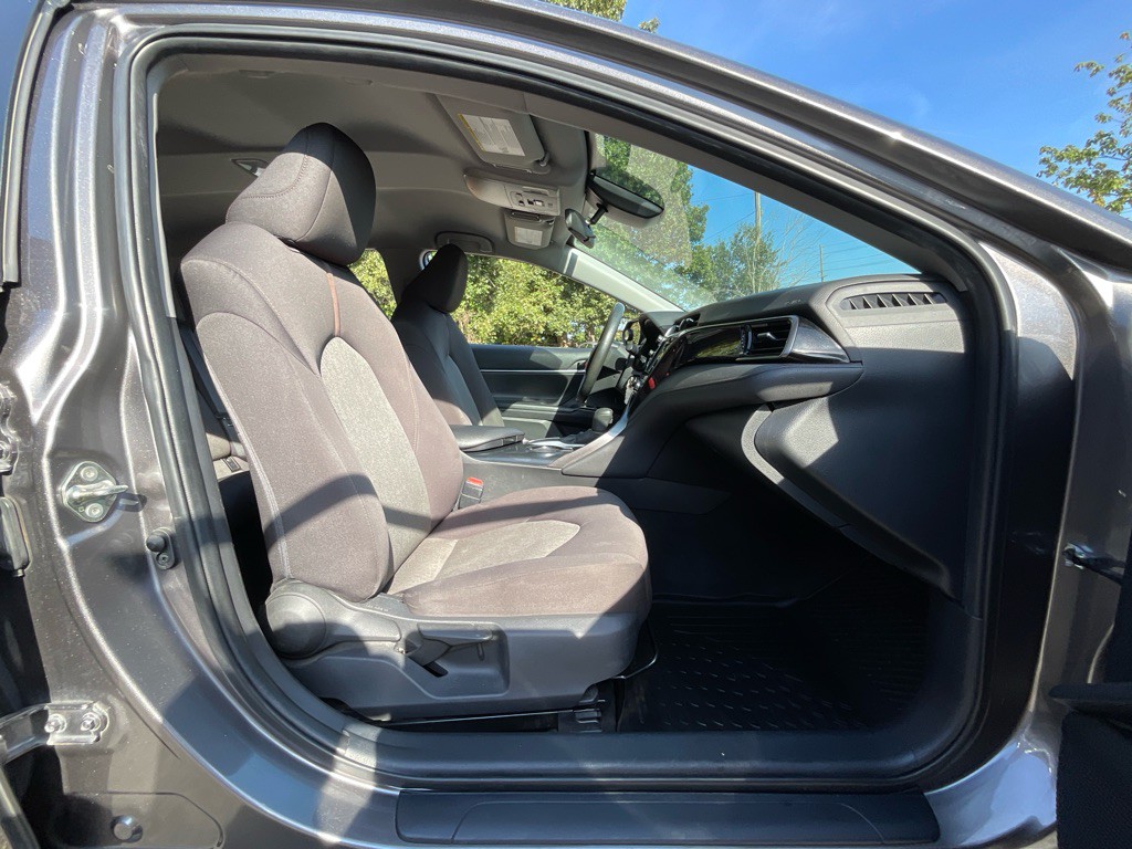 2020 Toyota Camry Image 16