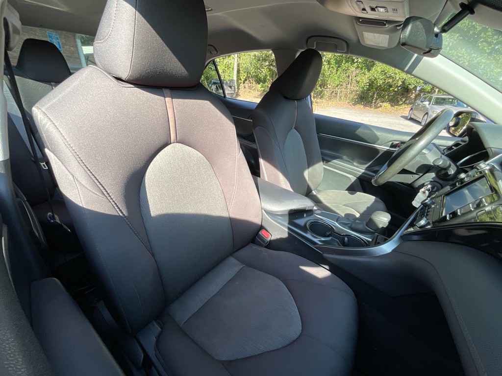 2020 Toyota Camry Image 18