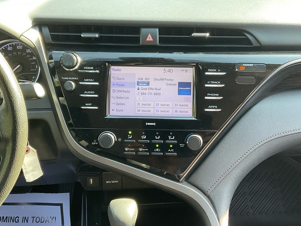 2020 Toyota Camry Image 21