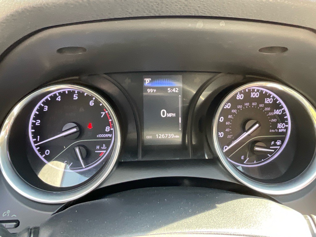 2020 Toyota Camry Image 24