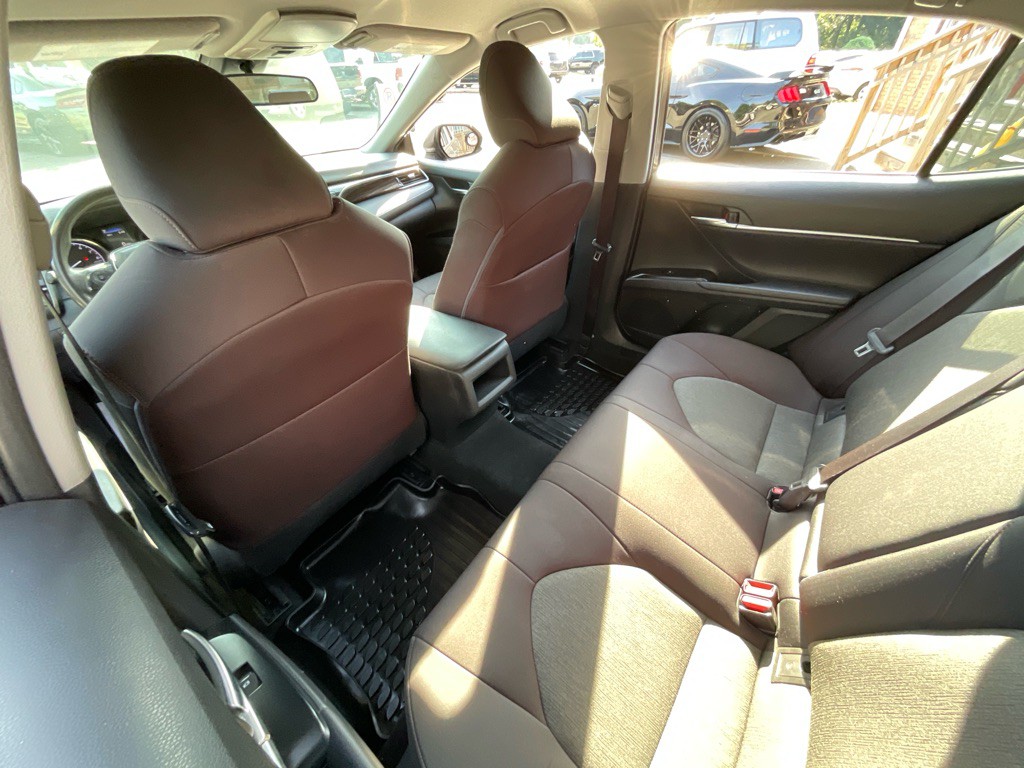 2020 Toyota Camry Image 27