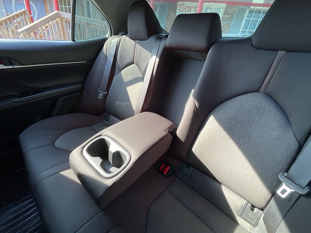 2020 Toyota Camry Image 32
