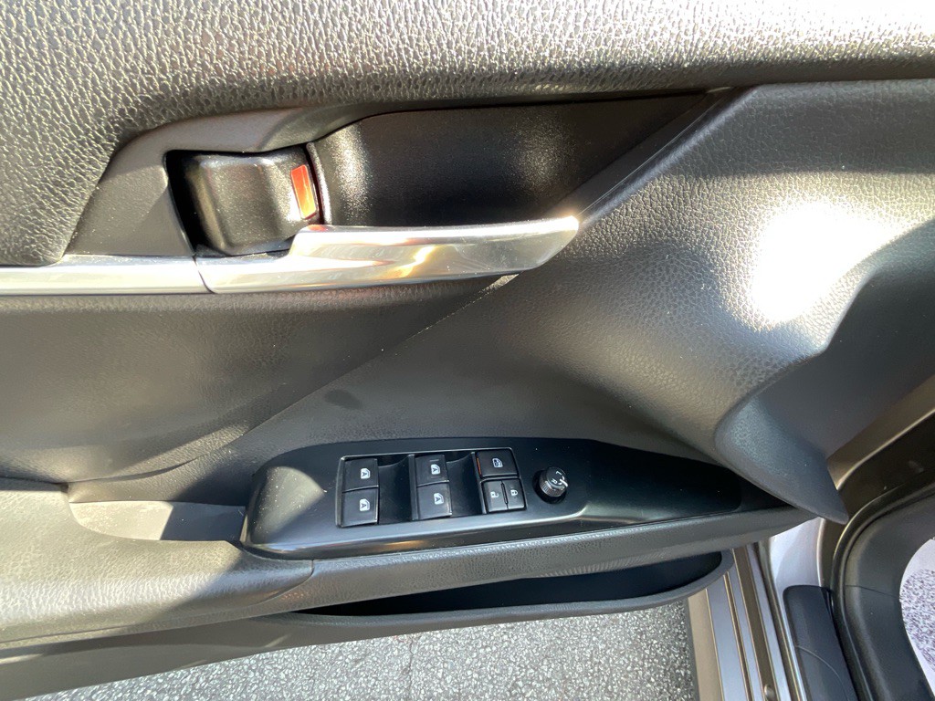 2020 Toyota Camry Image 37
