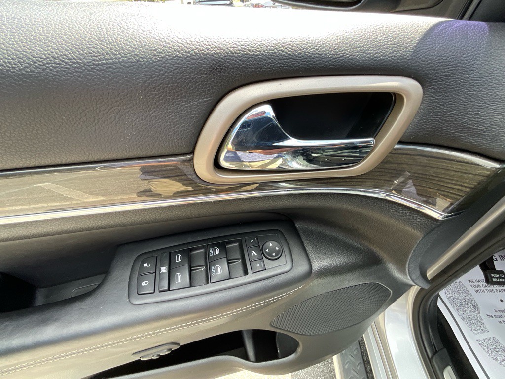 2015 Jeep Grand Cherokee Image 39