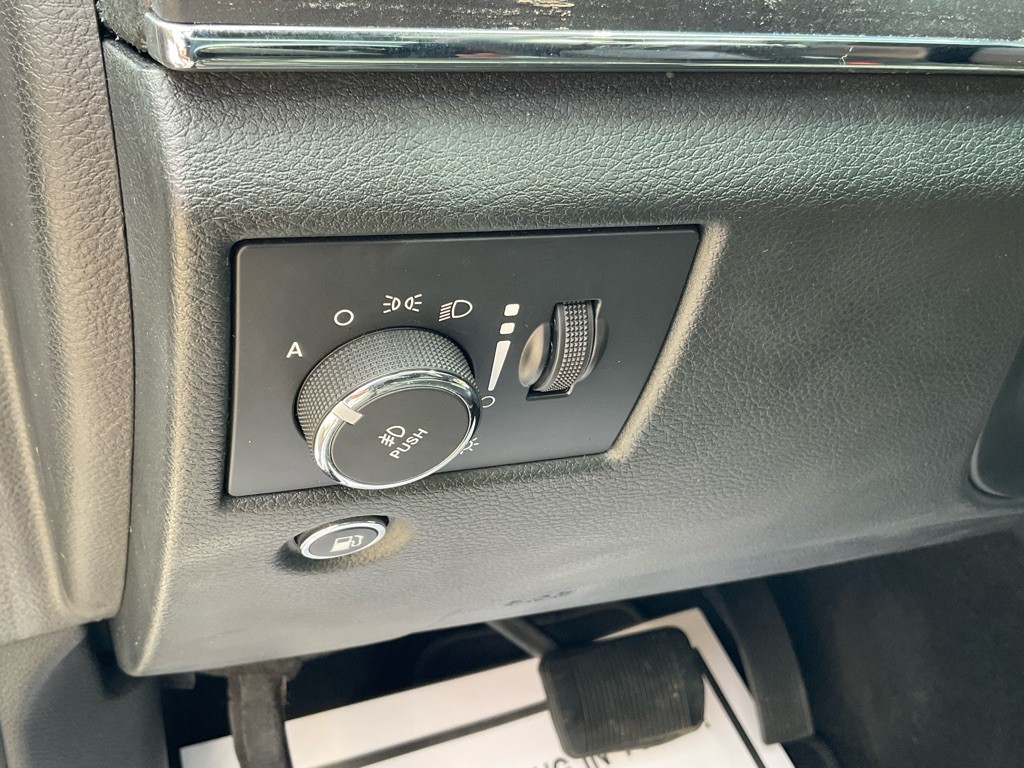 2015 Jeep Grand Cherokee Image 40