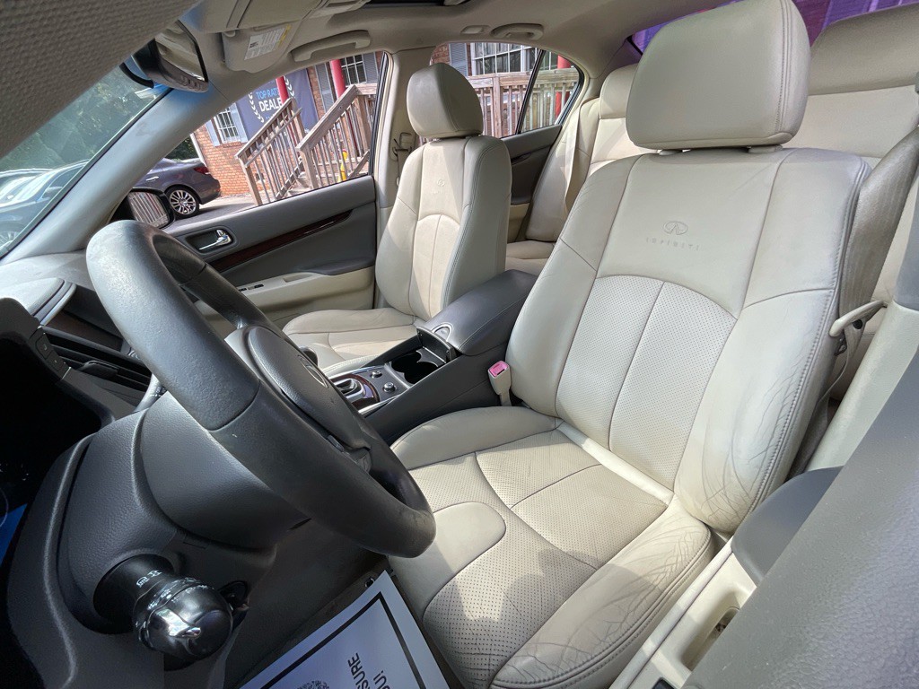 2013 INFINITI G37 Image 15
