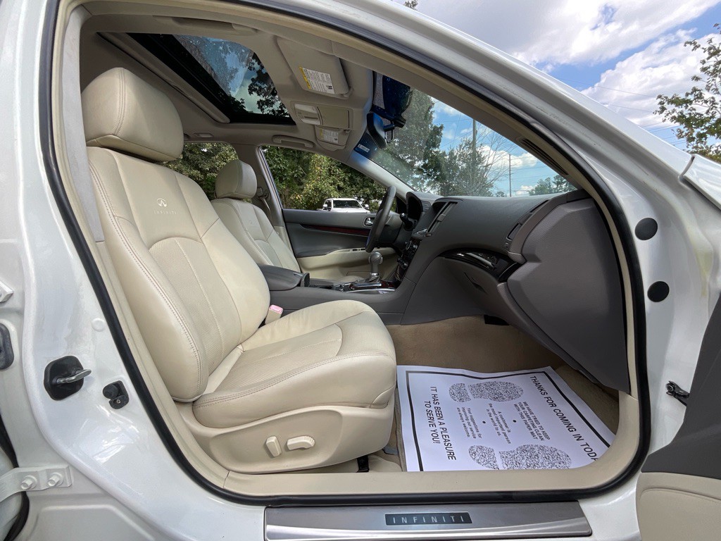 2013 INFINITI G37 Image 16