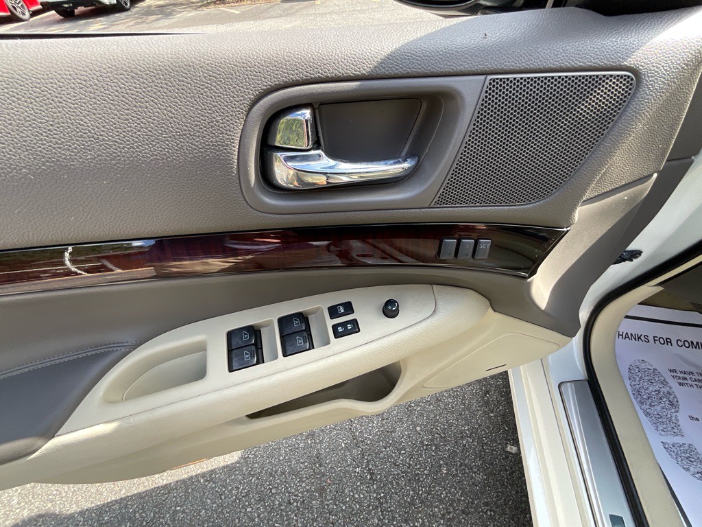 2013 INFINITI G37 Image 40