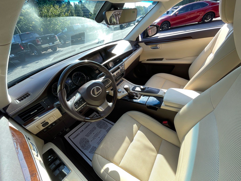 2016 Lexus ES 350 Image 14