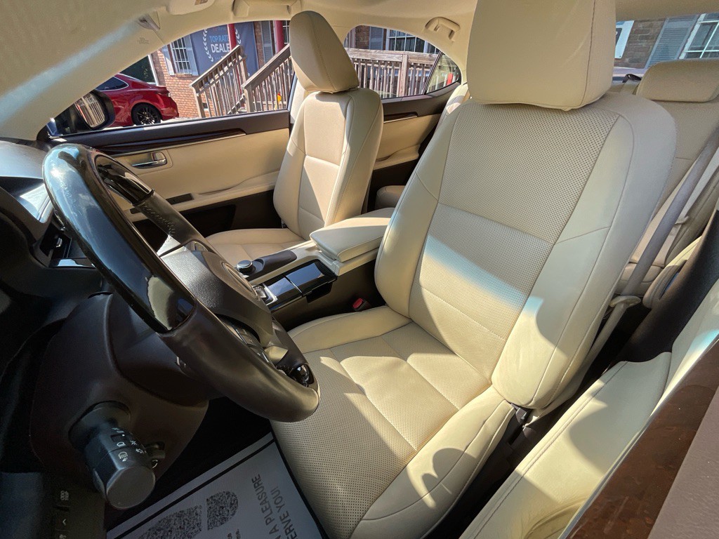 2016 Lexus ES 350 Image 15