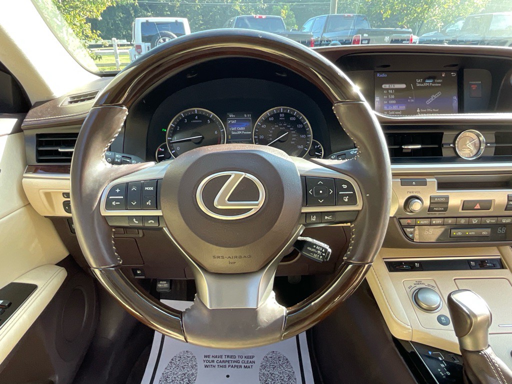 2016 Lexus ES 350 Image 22