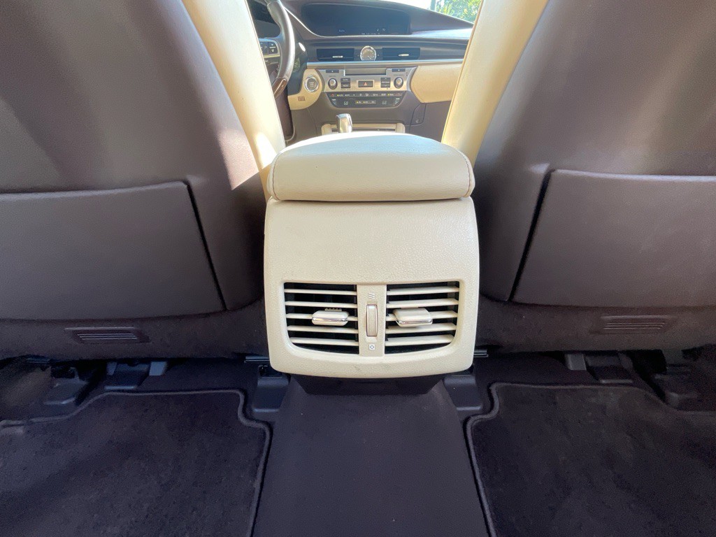 2016 Lexus ES 350 Image 34
