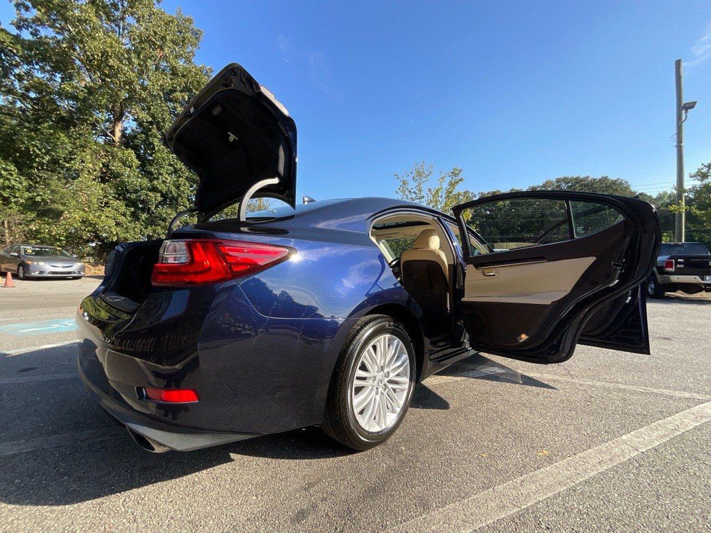 2016 Lexus ES 350 Image 35