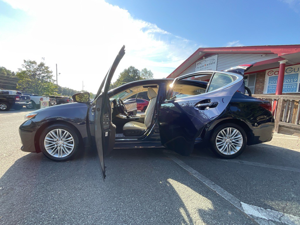 2016 Lexus ES 350 Image 36