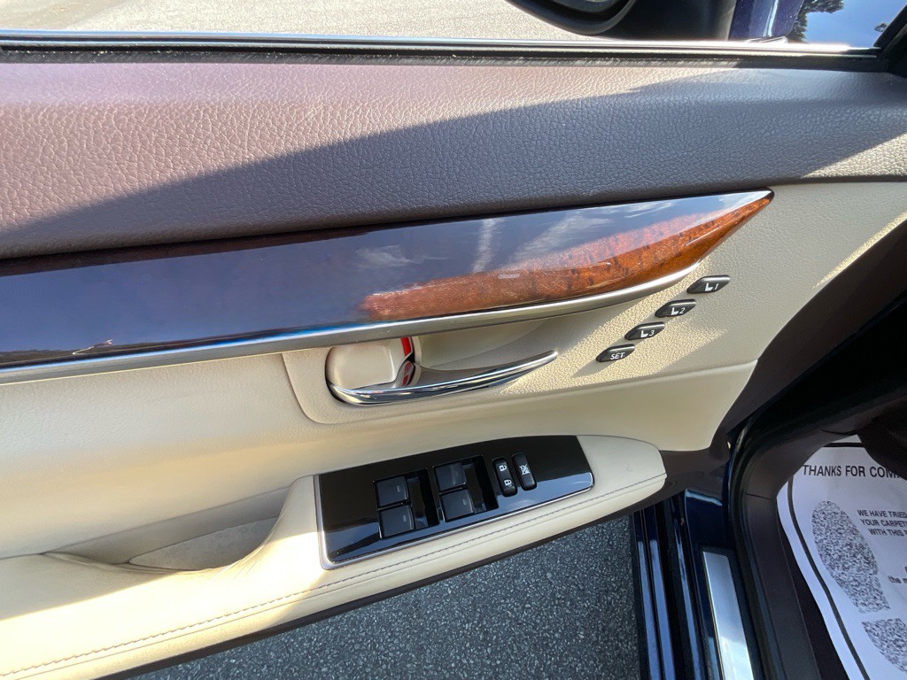 2016 Lexus ES 350 Image 39