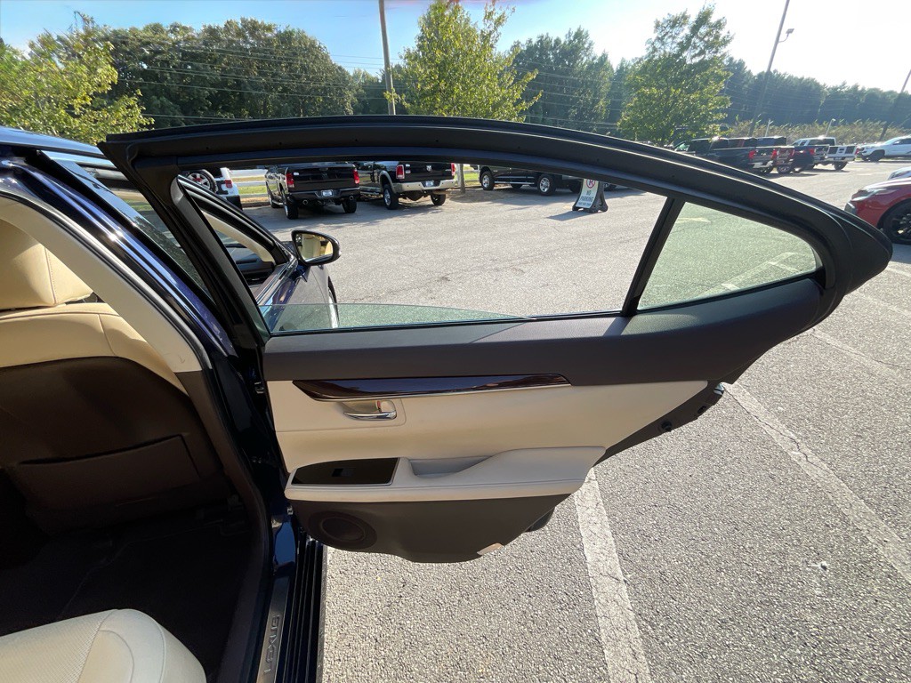 2016 Lexus ES 350 Image 44
