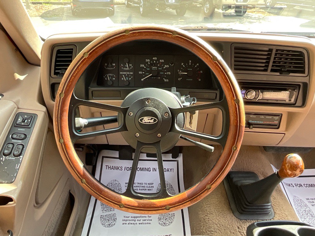 1994 Ford Explorer Image 22
