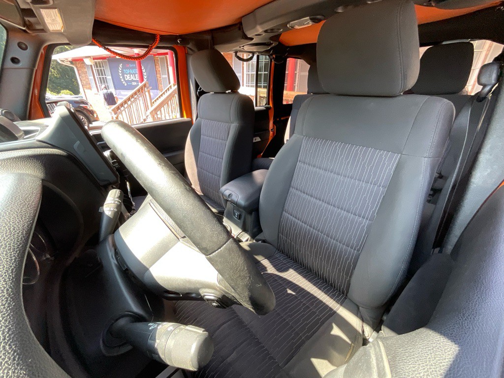 2012 Jeep Wrangler Unlimited Image 16