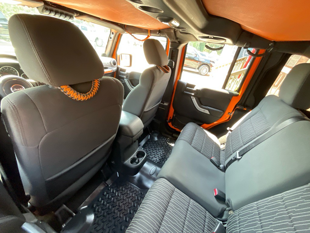 2012 Jeep Wrangler Unlimited Image 28