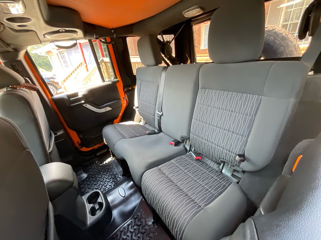 2012 Jeep Wrangler Unlimited Image 29