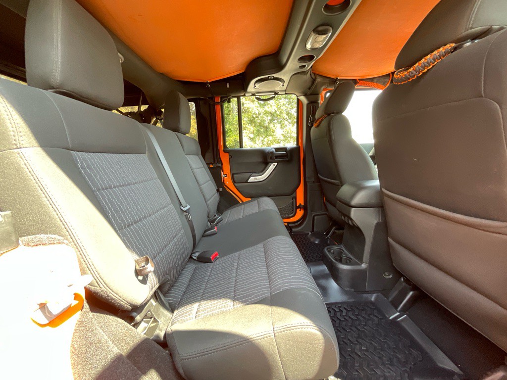 2012 Jeep Wrangler Unlimited Image 30