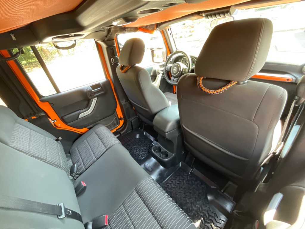 2012 Jeep Wrangler Unlimited Image 31