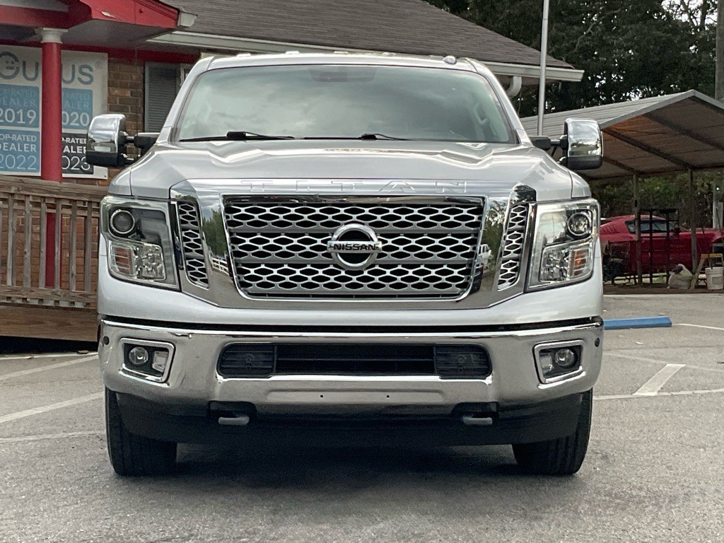 2017 Nissan Titan Image 2
