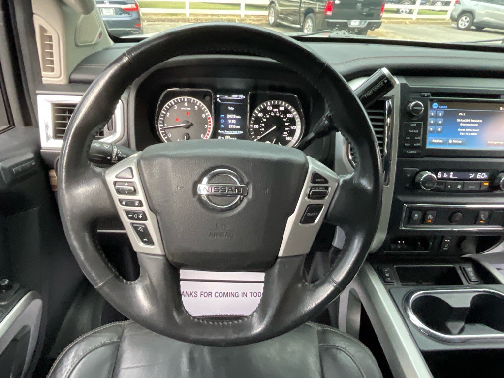 2017 Nissan Titan Image 25