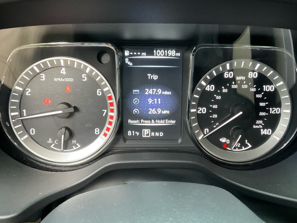 2017 Nissan Titan Image 28