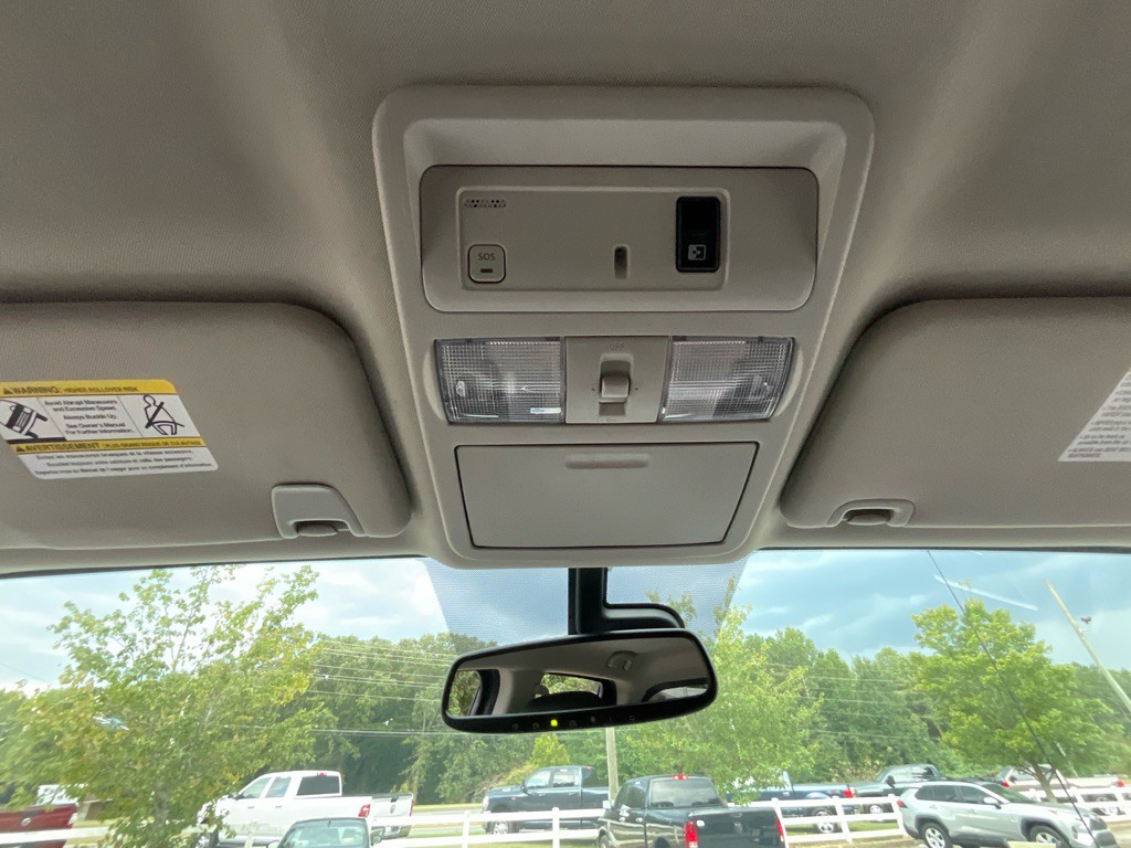 2017 Nissan Titan Image 29
