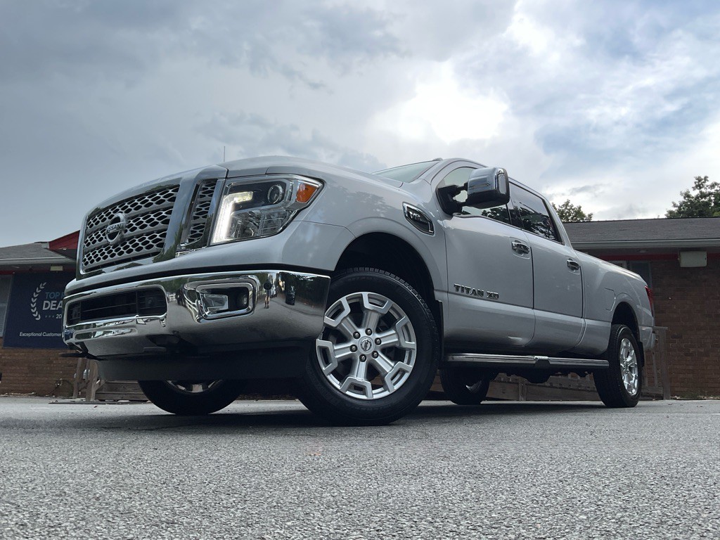 2017 Nissan Titan Image 50