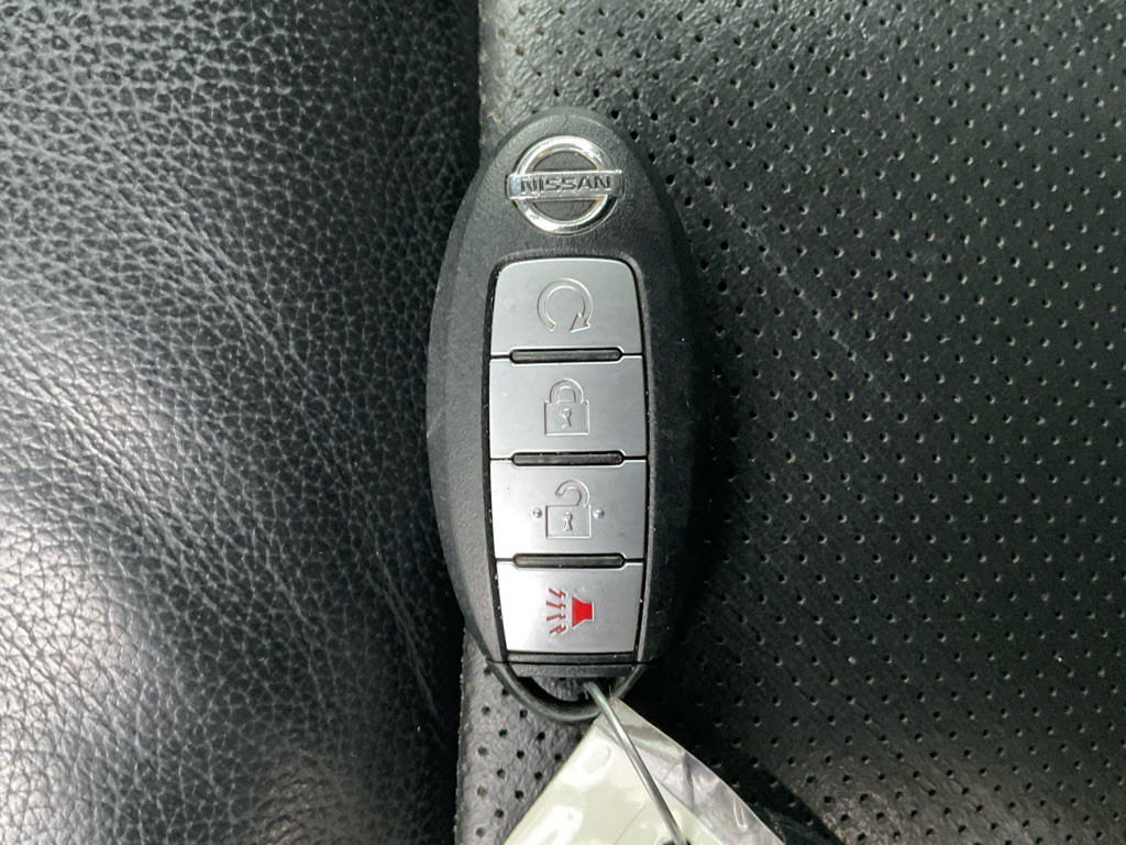 2017 Nissan Titan Image 52
