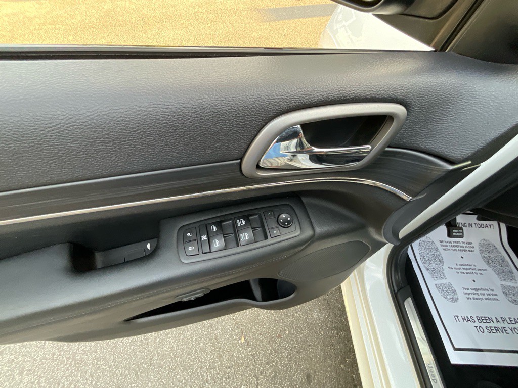 2020 Jeep Grand Cherokee Image 43