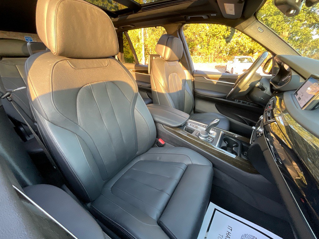 2017 BMW X5 Image 19